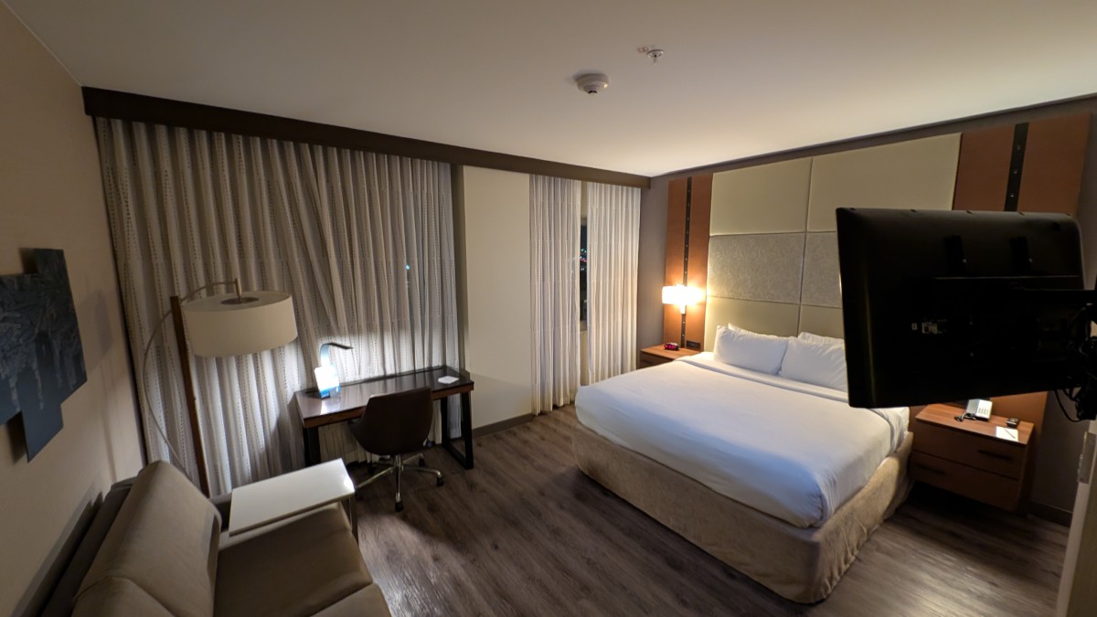 PXL_20251203_003626243