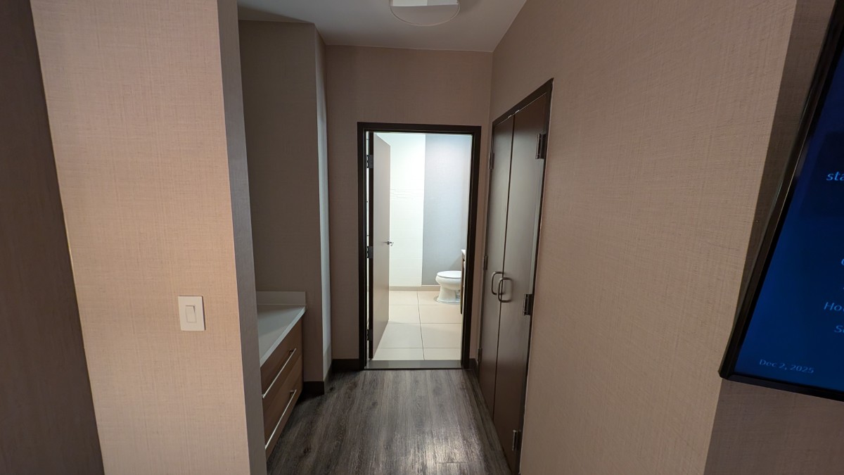 PXL_20251203_003725492