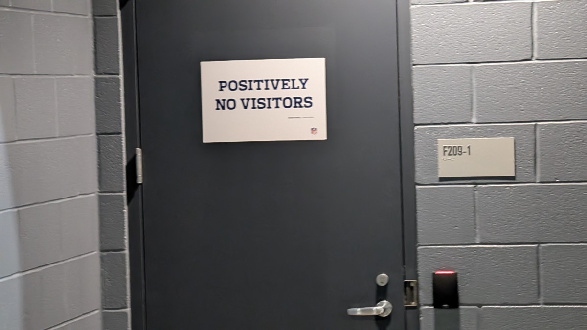 PXL_20251204_180621317