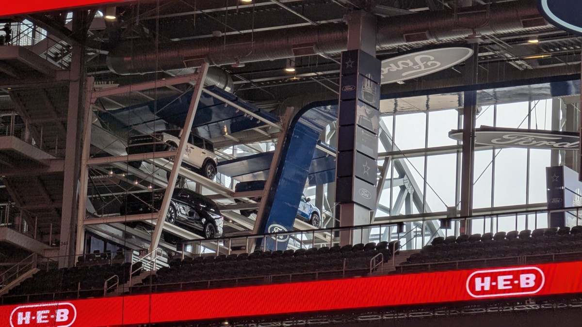 PXL_20251204_181418897