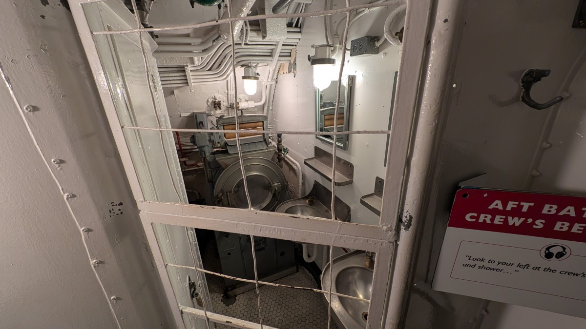 PXL_20251210_210135105