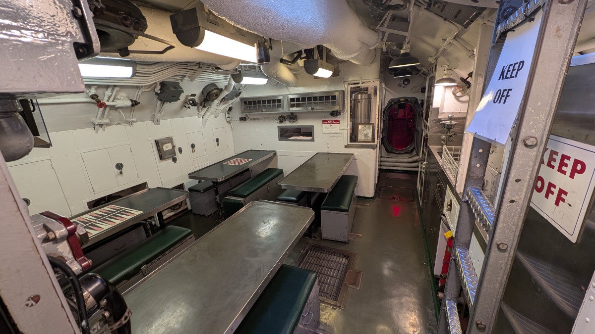 PXL_20251210_210345603