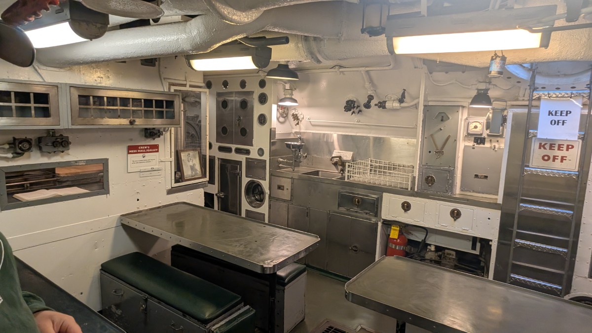 PXL_20251210_210402387