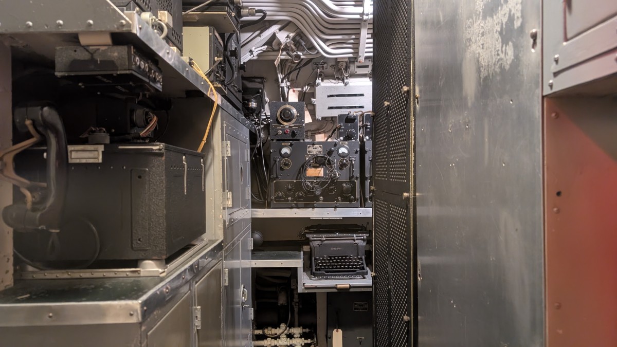 PXL_20251210_210656714