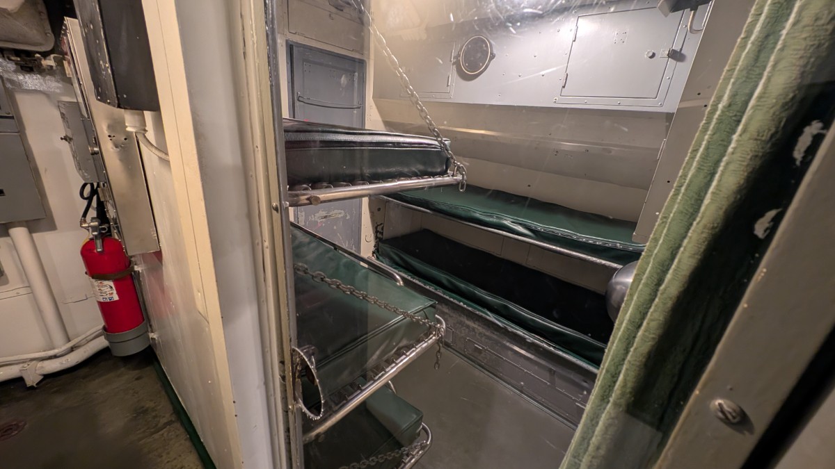 PXL_20251210_211138180