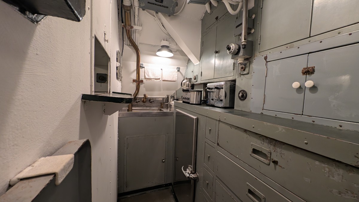 PXL_20251210_211243830