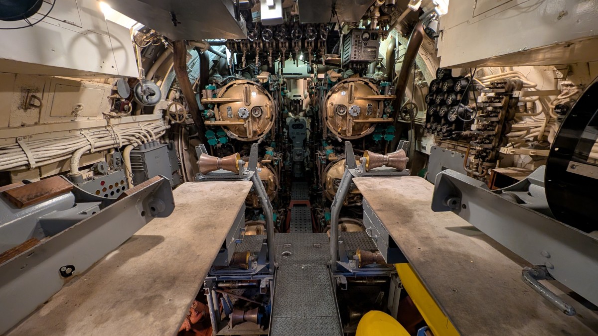 PXL_20251210_211424220