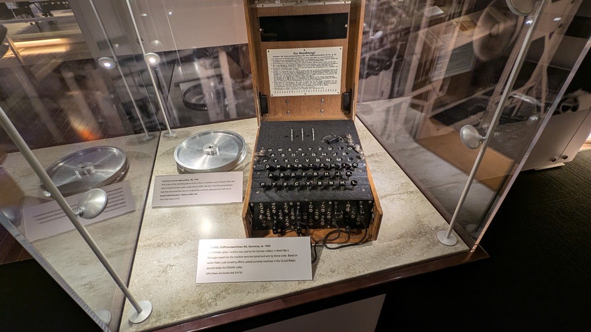 PXL_20251211_182502450