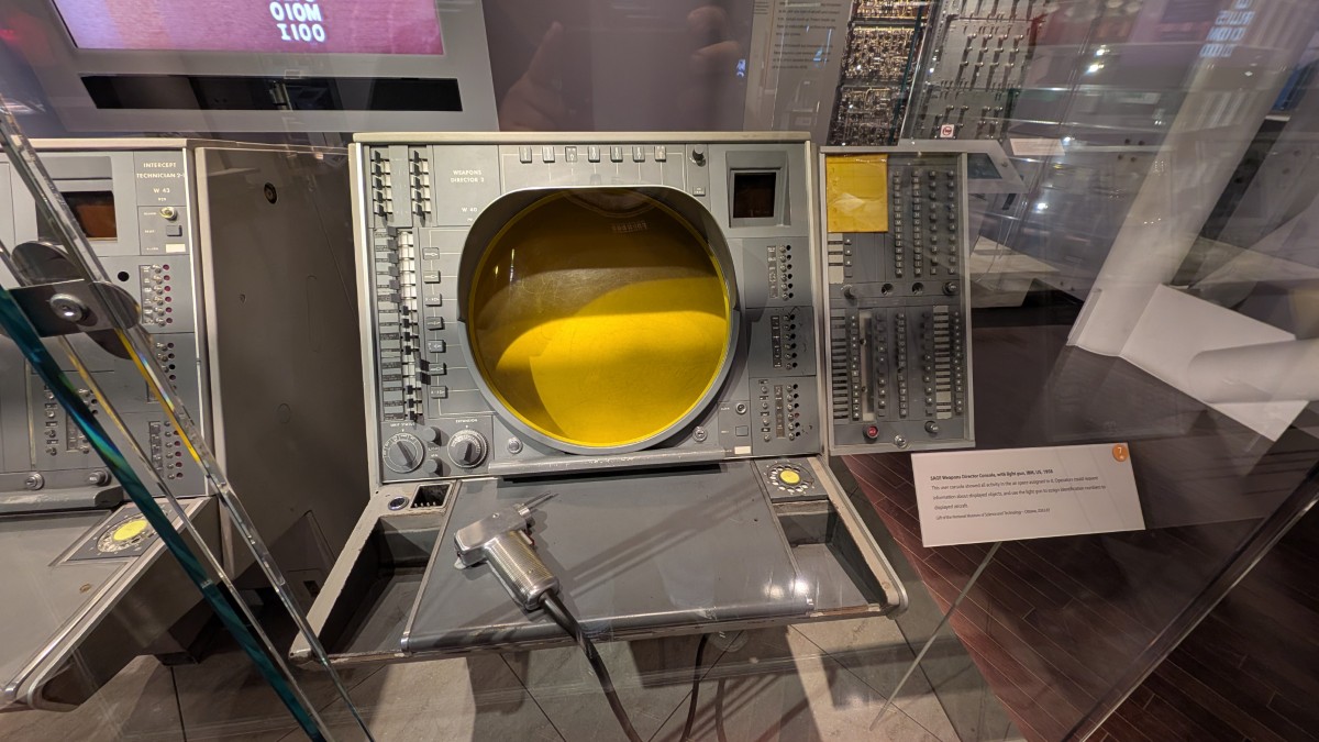 PXL_20251211_183605045