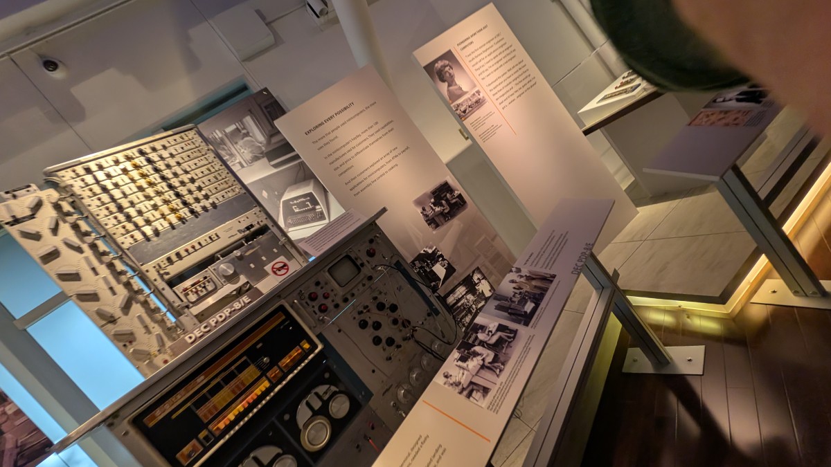 PXL_20251211_191632971