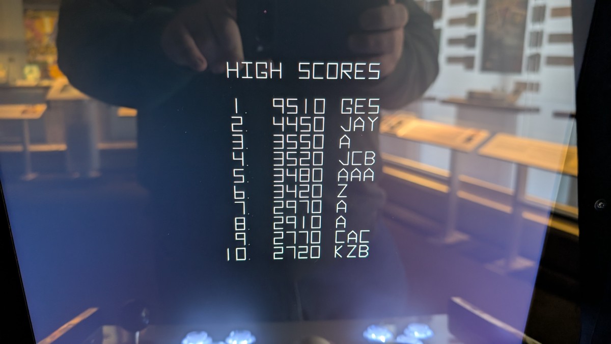 PXL_20251211_195047308